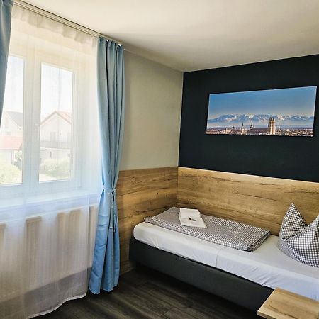 Novitel Pension Pliening - Muenchen Messe المظهر الخارجي الصورة
