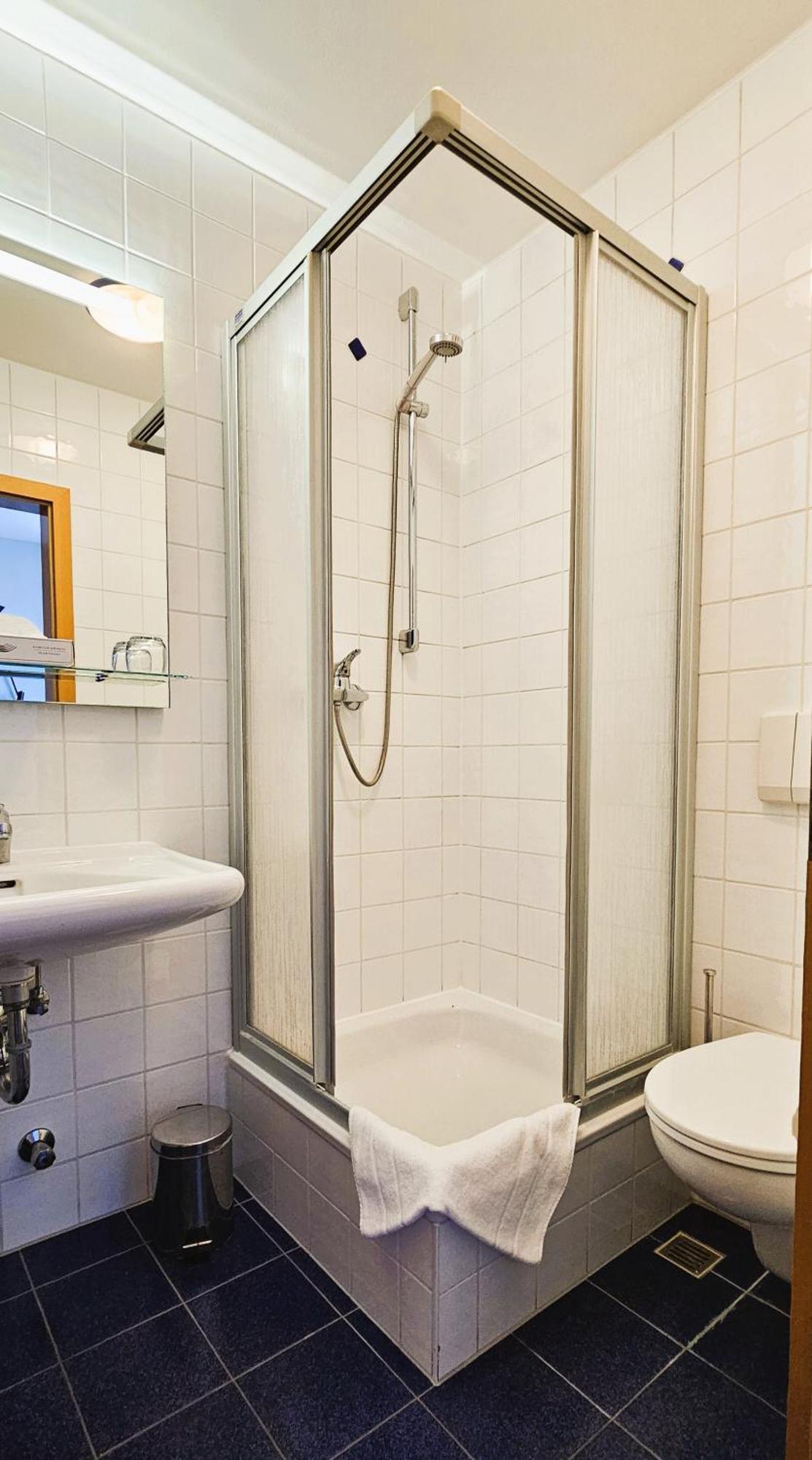 Novitel Pension Pliening - Muenchen Messe المظهر الخارجي الصورة