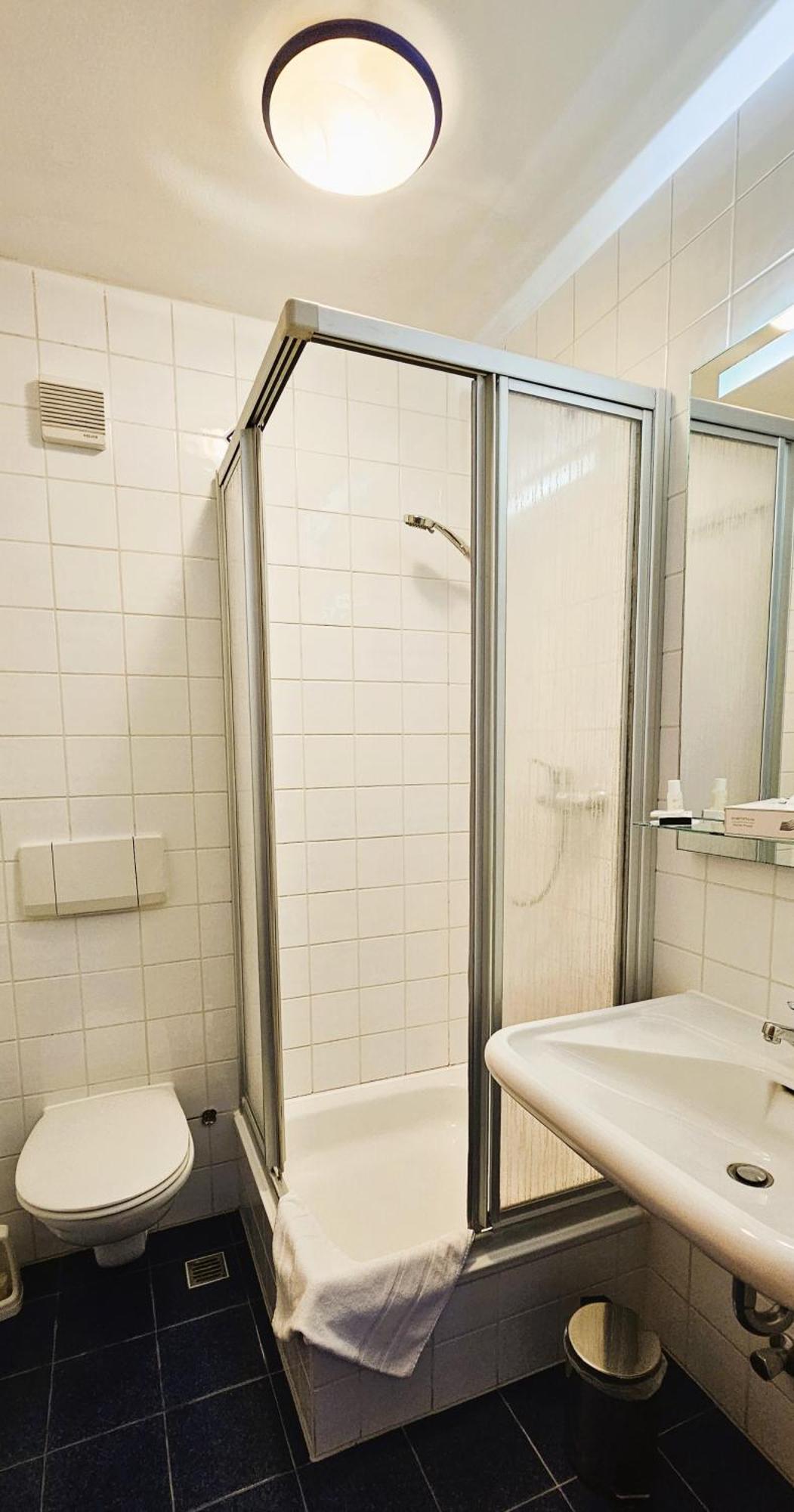 Novitel Pension Pliening - Muenchen Messe المظهر الخارجي الصورة